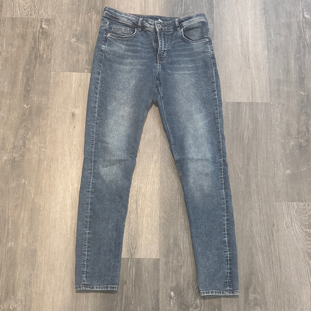 Women’s jeans